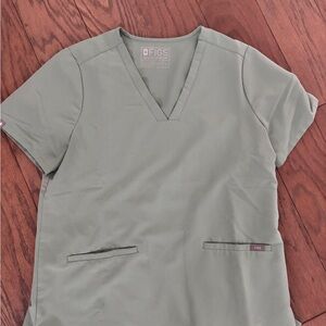 FIGS L Women's Scrub Top in Jade